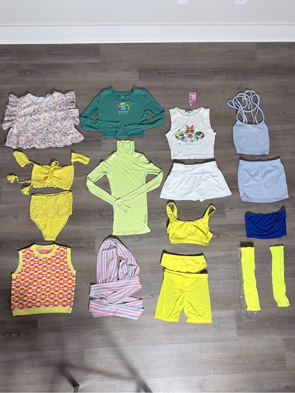 Y2K / summer clothing bundle 💛🩵